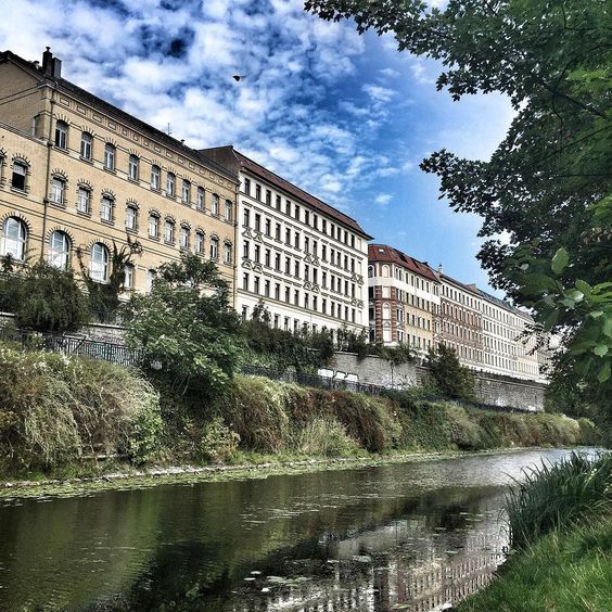 96fea6ed5eaae09c0183552a19e28ade